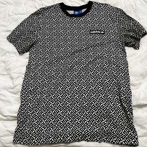 Adidas T-shirt black
